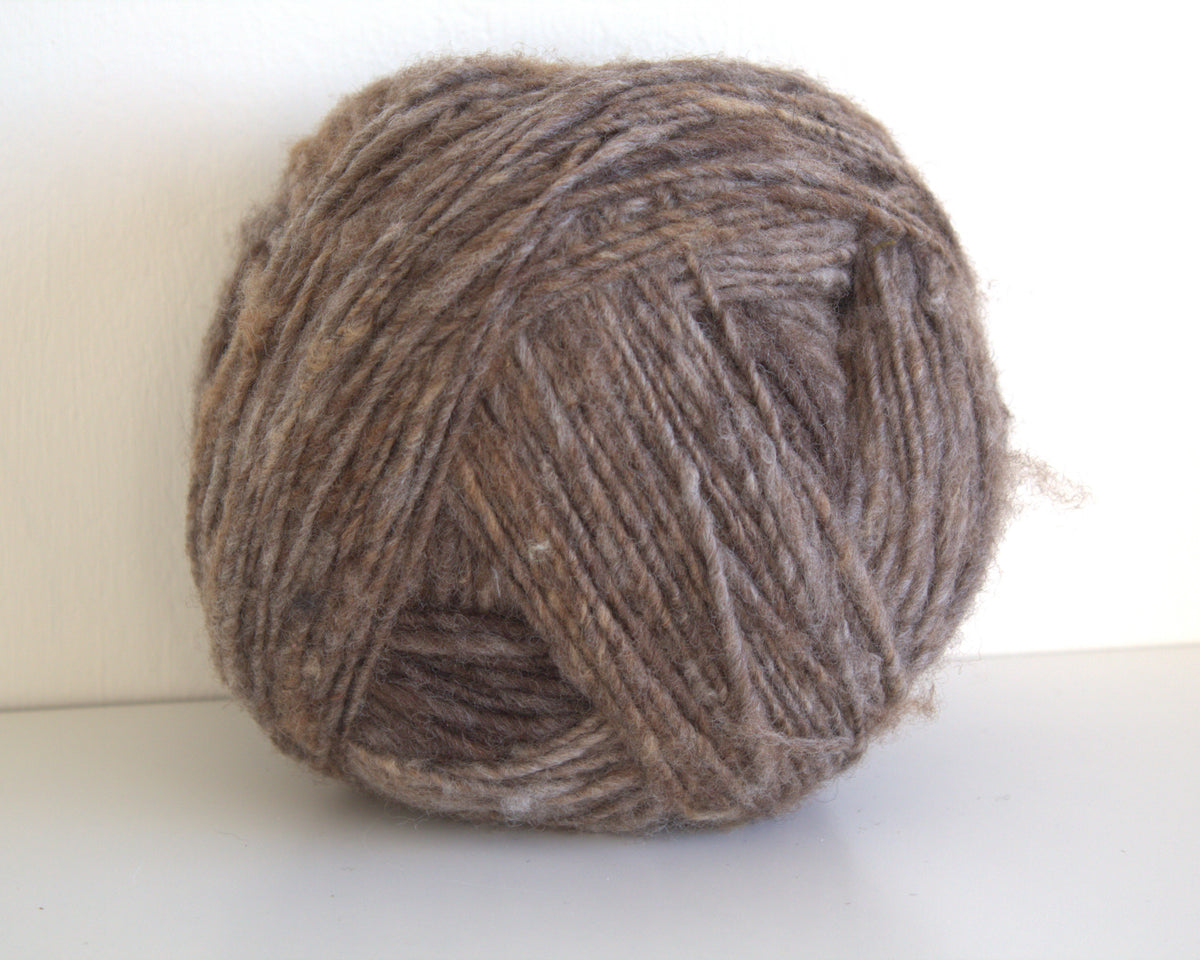 Ovillo de Lana Gris Café, 100gr