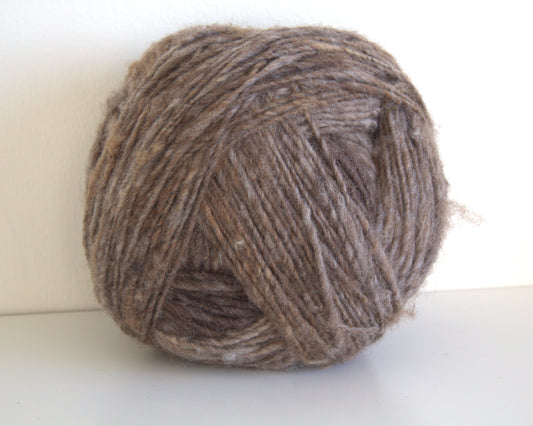 Ovillo de Lana Gris Café, 100gr