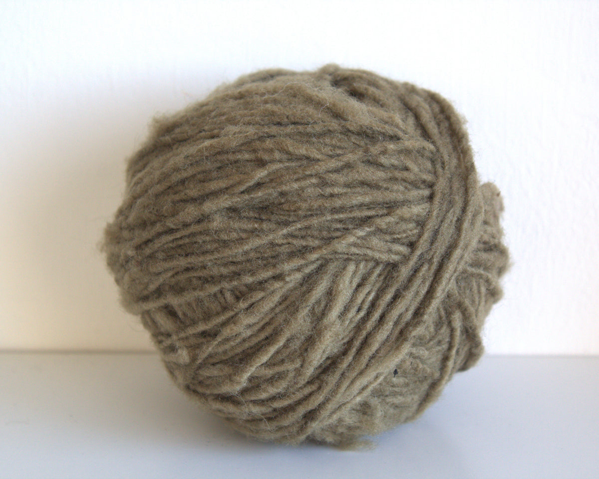 Ovillo de Lana Verde Musgo, 100gr